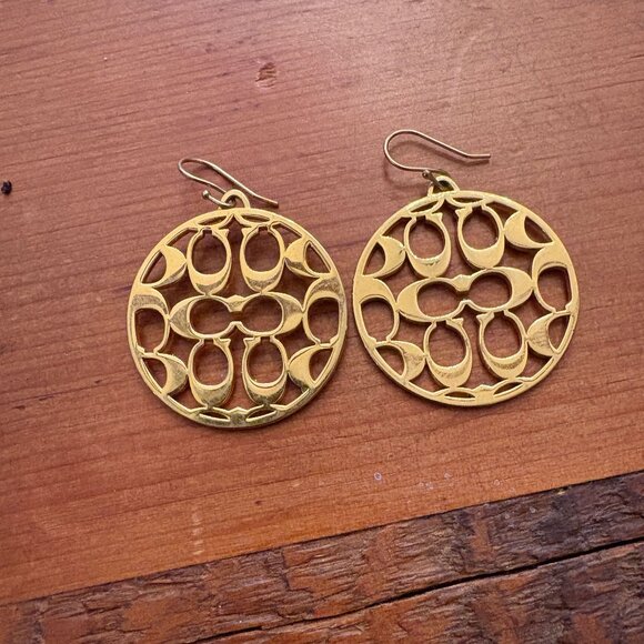 VINTAGE AUTHENTIC SIGNATURE COACH LATTICE LOGO GOLD-TONE EARRINGS - Picture 1 of 3